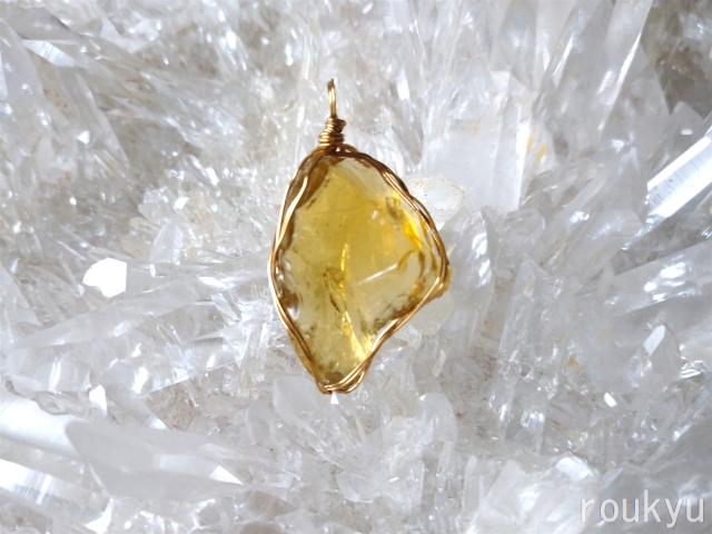 アンダラクリスタル ２５０８０７－６ アンダラ・クリスタル （ゴールドブラウン・6.6g）/ ワイヤー