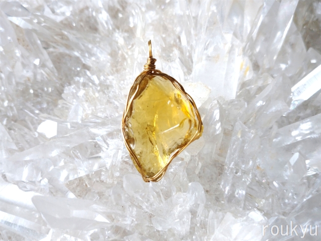 アンダラ ペンダントトップ