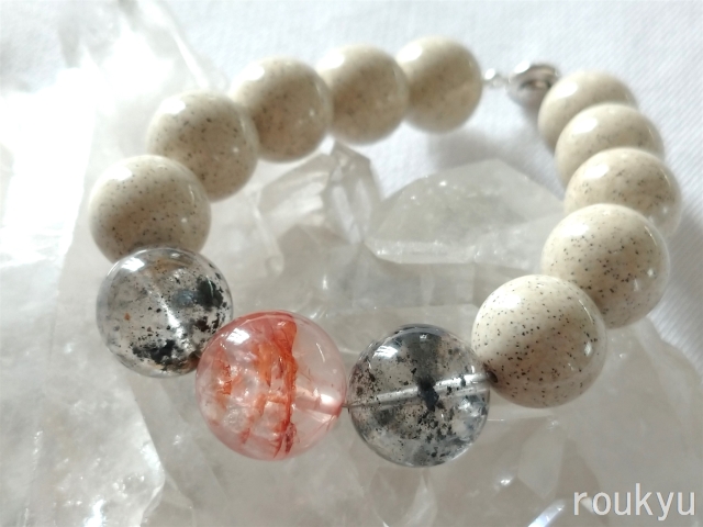 水入り グラファイト イン クォーツ 70726f647563742f62726163656c65