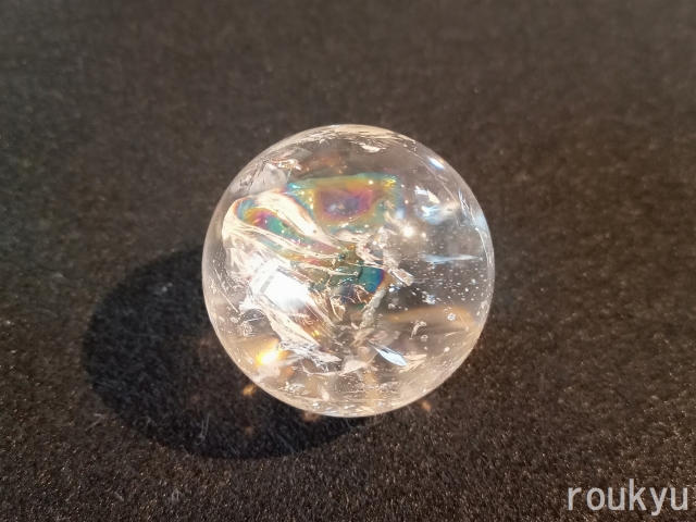 虹入り水晶玉 （虹入り水晶丸玉（丸玉）【R-Quartz24-002】）