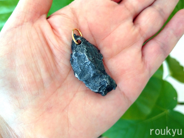 シホテアリニ隕石 ペンダントトップ Sikhote-Alin Meteorite シホテアリニ隕石 Sikhote-Alin meteorite-z - メルカリ