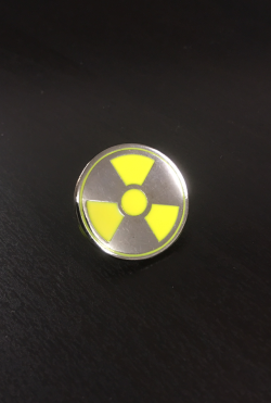 【サイエンスピンバッチ】放射線（Radioactive）