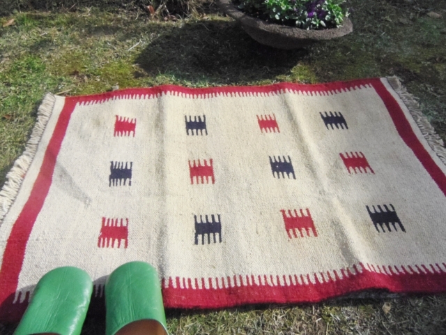 【値下げしました！】キリム　（玄関マットサイズ大 93×64cm）　1028