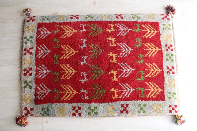 【送料無料】遊牧民のじゅうたん　ギャッベ（玄関マットサイズ大　87×59cm）　151-1