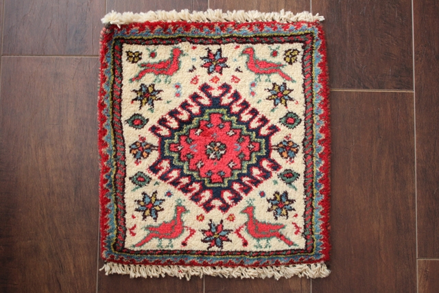 【送料無料】ヤラメのミニ絨毯（約30×30cm）　196