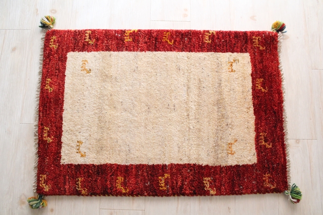 遊牧民のじゅうたん　ギャッベ（玄関マットサイズ大　86×59cm）　20110