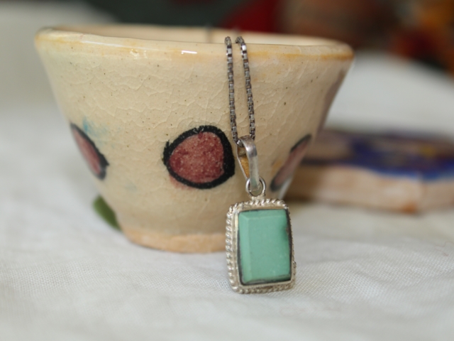 ペルシャ産ターコイズ・ペンダントヘッド AC333