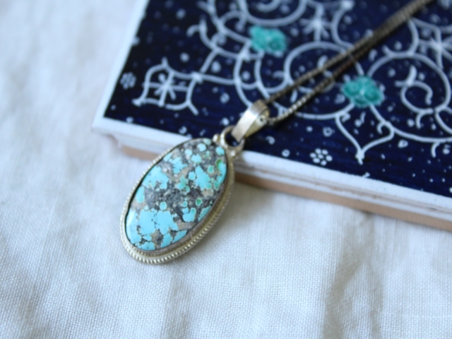 【値下げしました！】ペルシャ産ターコイズ・ペンダントヘッド AC362