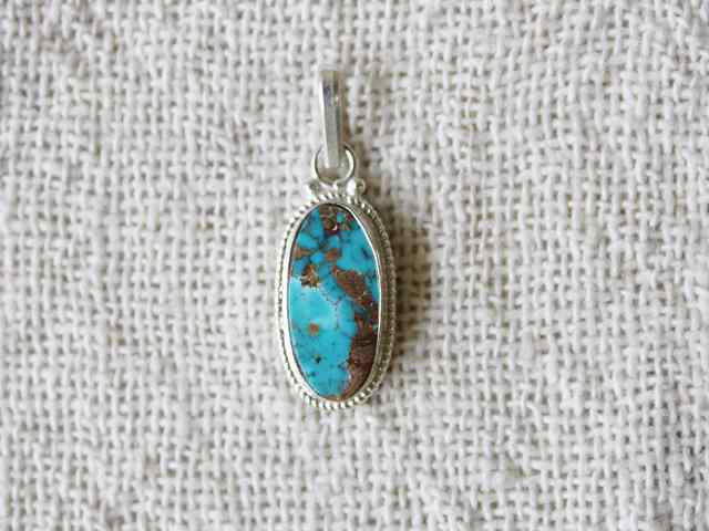 ペルシャ産ターコイズ・ペンダントヘッド AC532