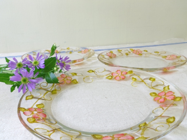 ガラス平皿　（花柄）　ZA354