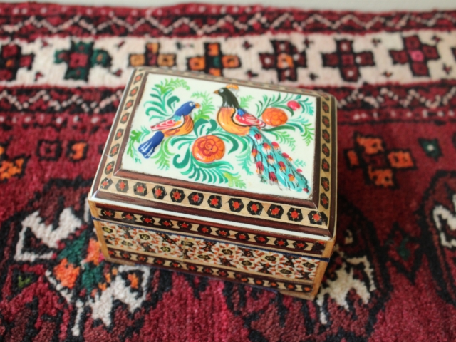 ハタムカーリーの小箱　（中・鳥柄） ZA3271