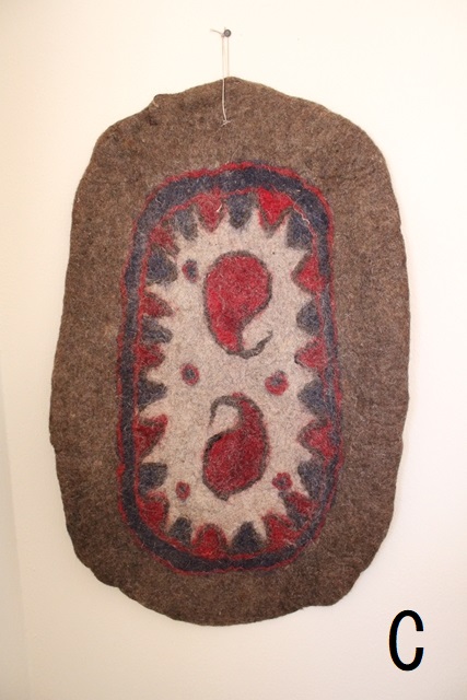 ノスタルジックなイランのフェルトラグ】ナマッド（楕円） N002