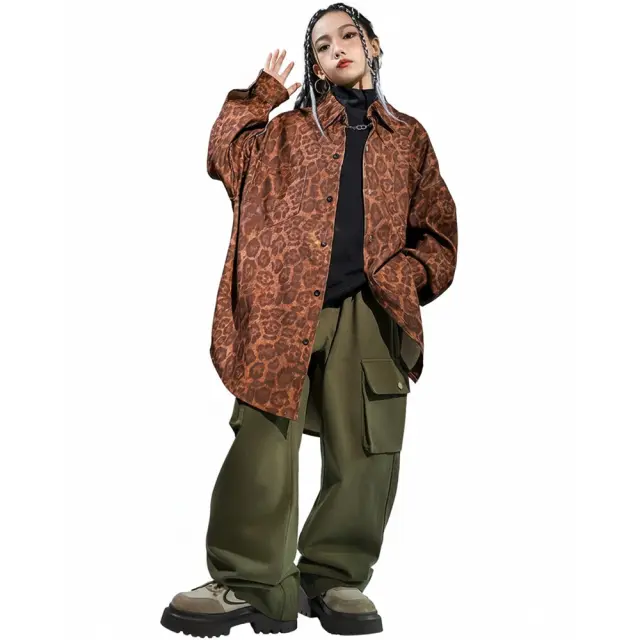 LEOPARD TOPS & KHAKI PANTS