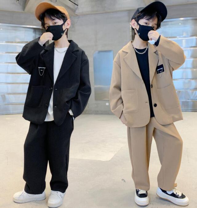 キッズフォーマルスーツ 韓国ファッション 女の子 男の子 パンツスーツ ベージュ ジャケット 無地 b体 卒業式 七五三 入学式 結婚式 発表会 子供スーツ カジュアル レジャー キッズダンス衣装 [商品番号: 2173]