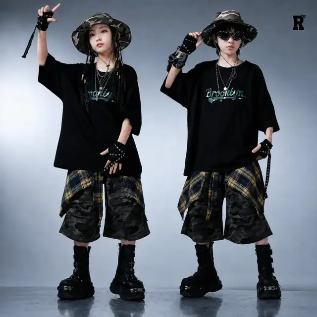 キッズダンス衣装 迷彩ハーフパンツ＆オーバーサイズTシャツ  [商品番号: 2713]