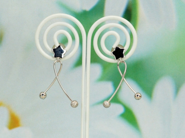 ホワイトゴールド デザインピアス/0377