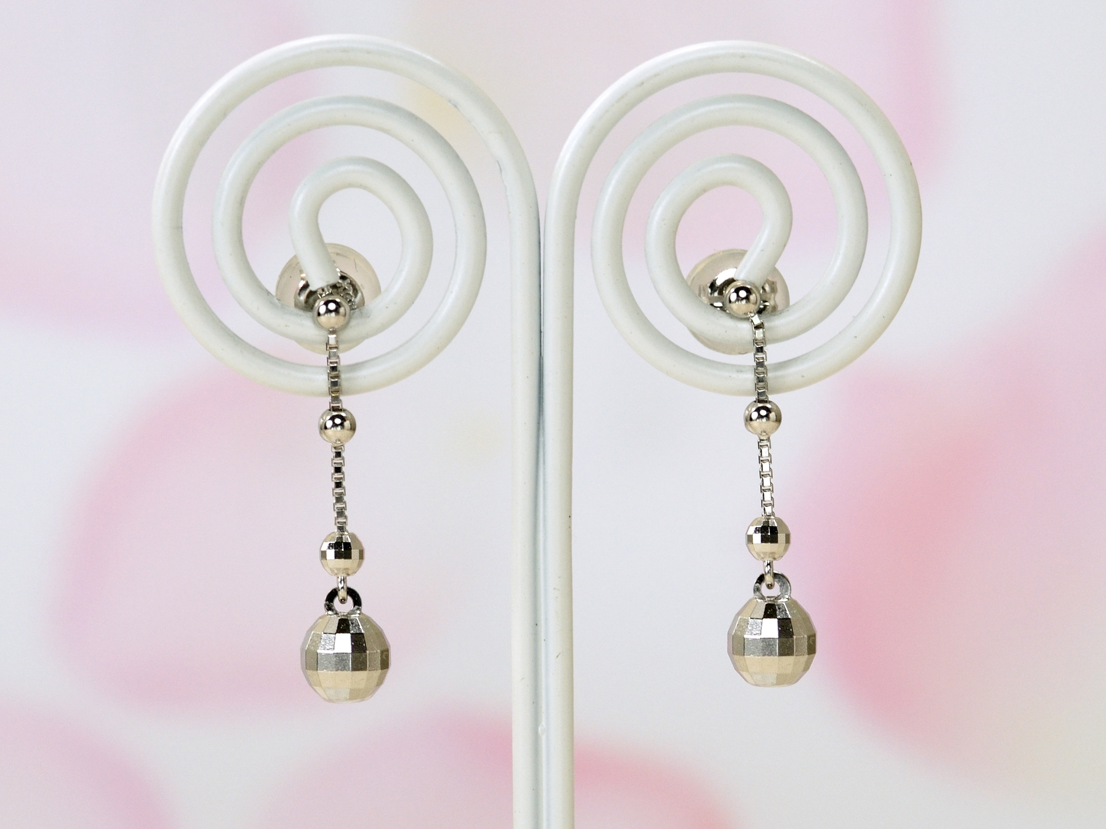 ホワイトゴールド デザインピアス/0430