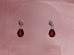 ホワイトゴールド ガーネットピアス/0328◆