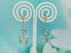 ホワイトゴールド デザインピアス/0376