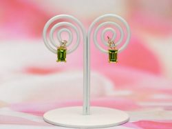 K18イエローゴールド ペリドット,キュービックピアス/0479/K18YG