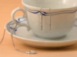 ホワイトーゴールドピアス　アルモニー◆【送料無料】