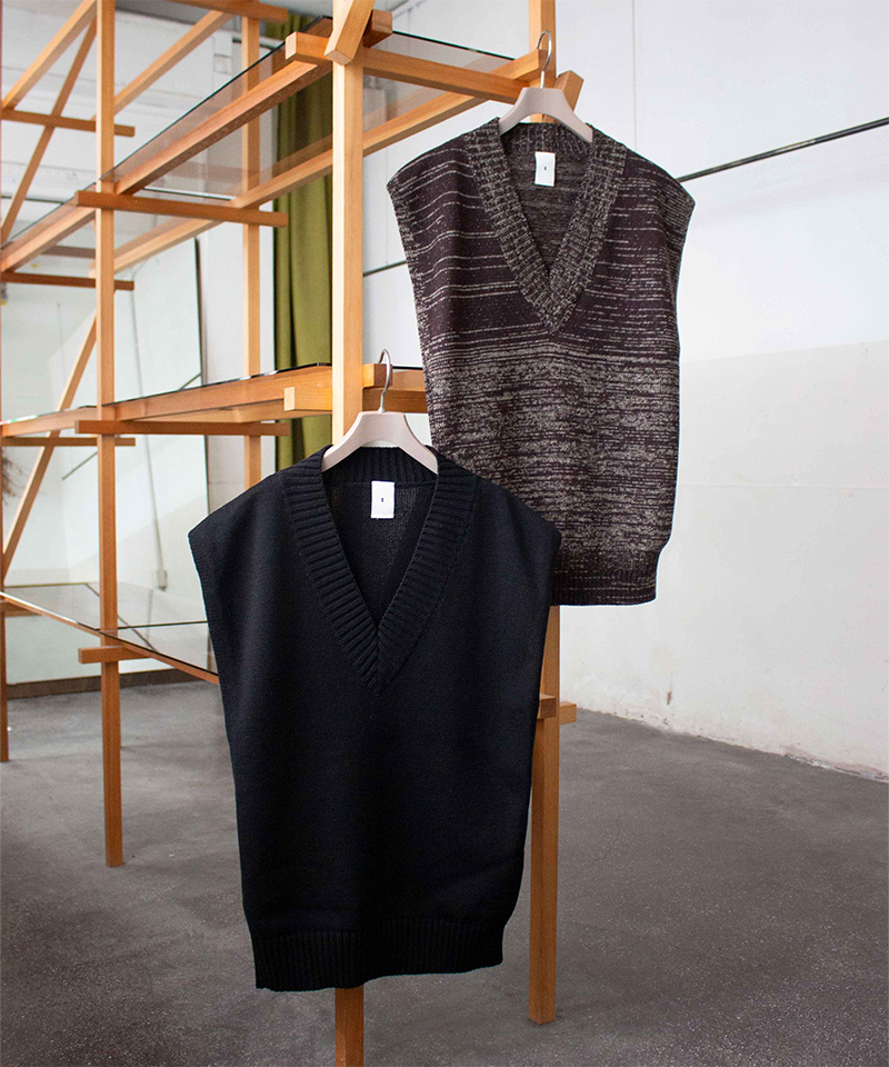 RL NATURAL MONGOLIYARN V NECK KNITVEST  - Mens