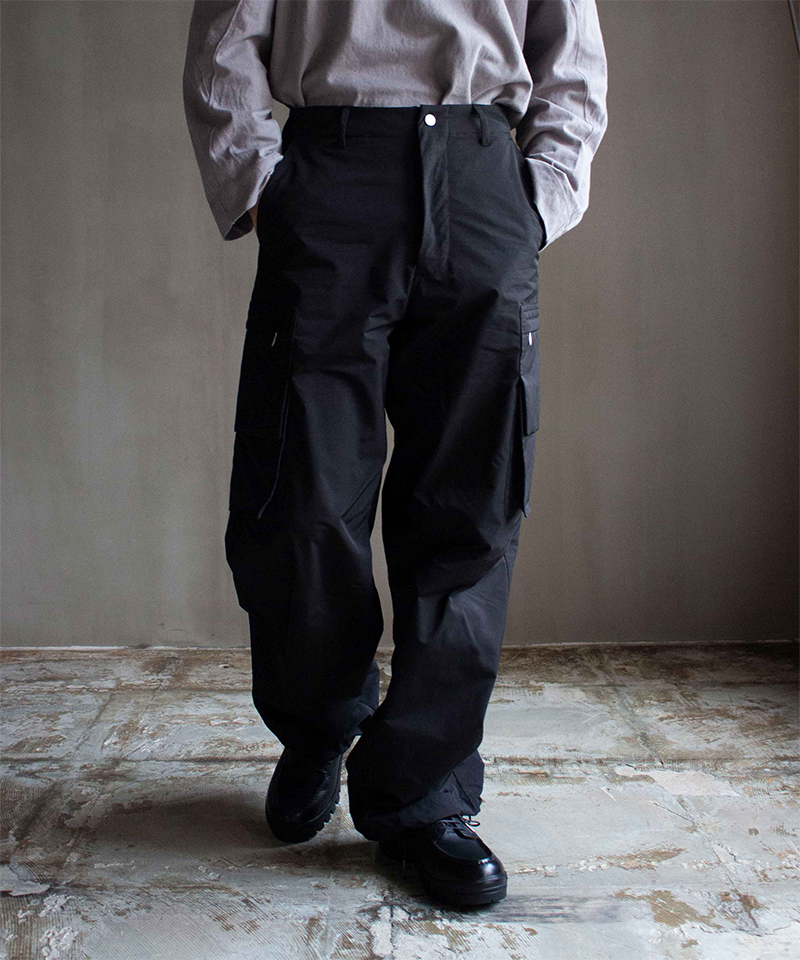 MATSUFUJI Water Repellent Wide Cargo Trousers BLACK - Mens