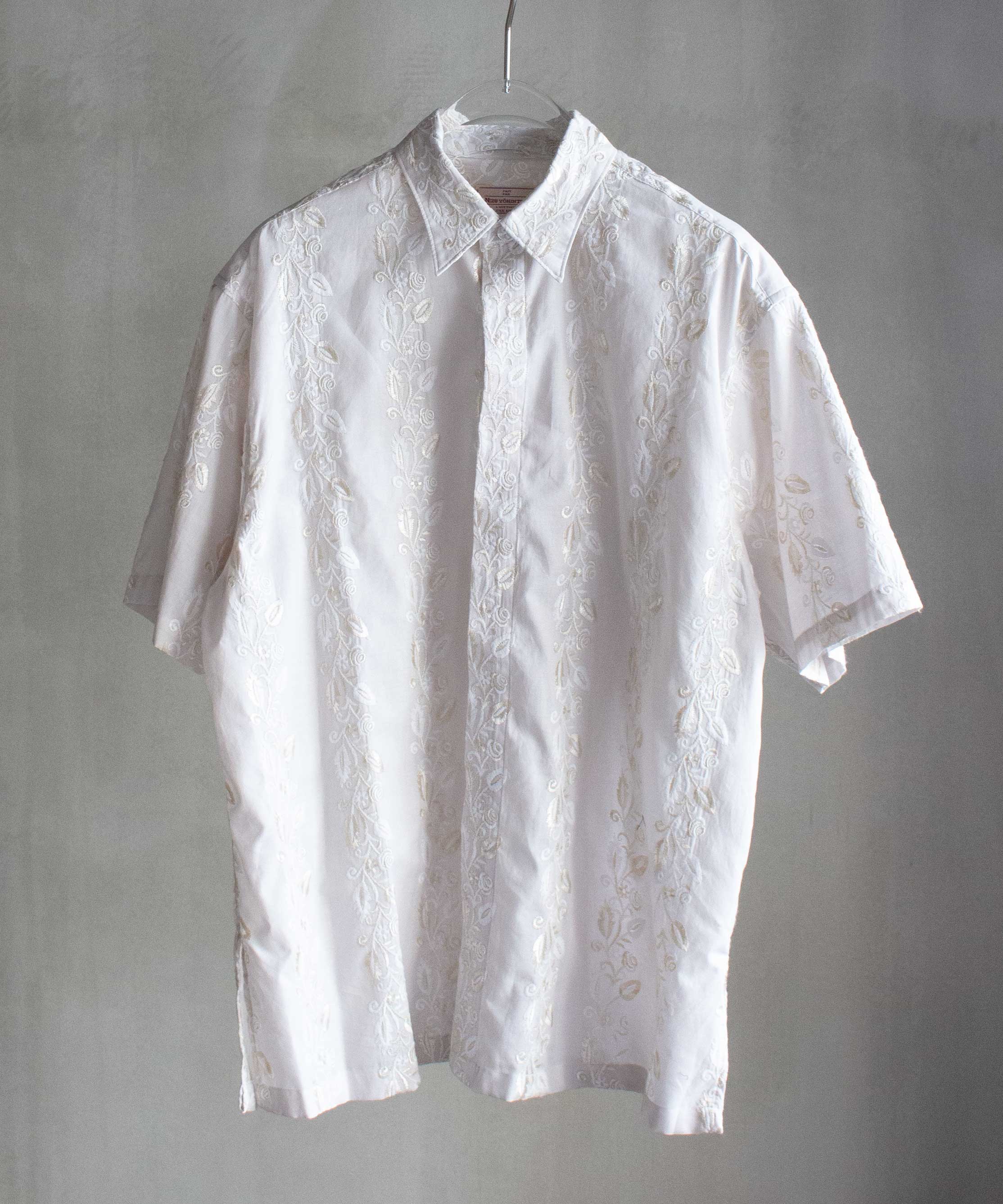 NEZU YO-HINTEN エンブロイダリーショートスリーブシャツ オフホワイト - Mens