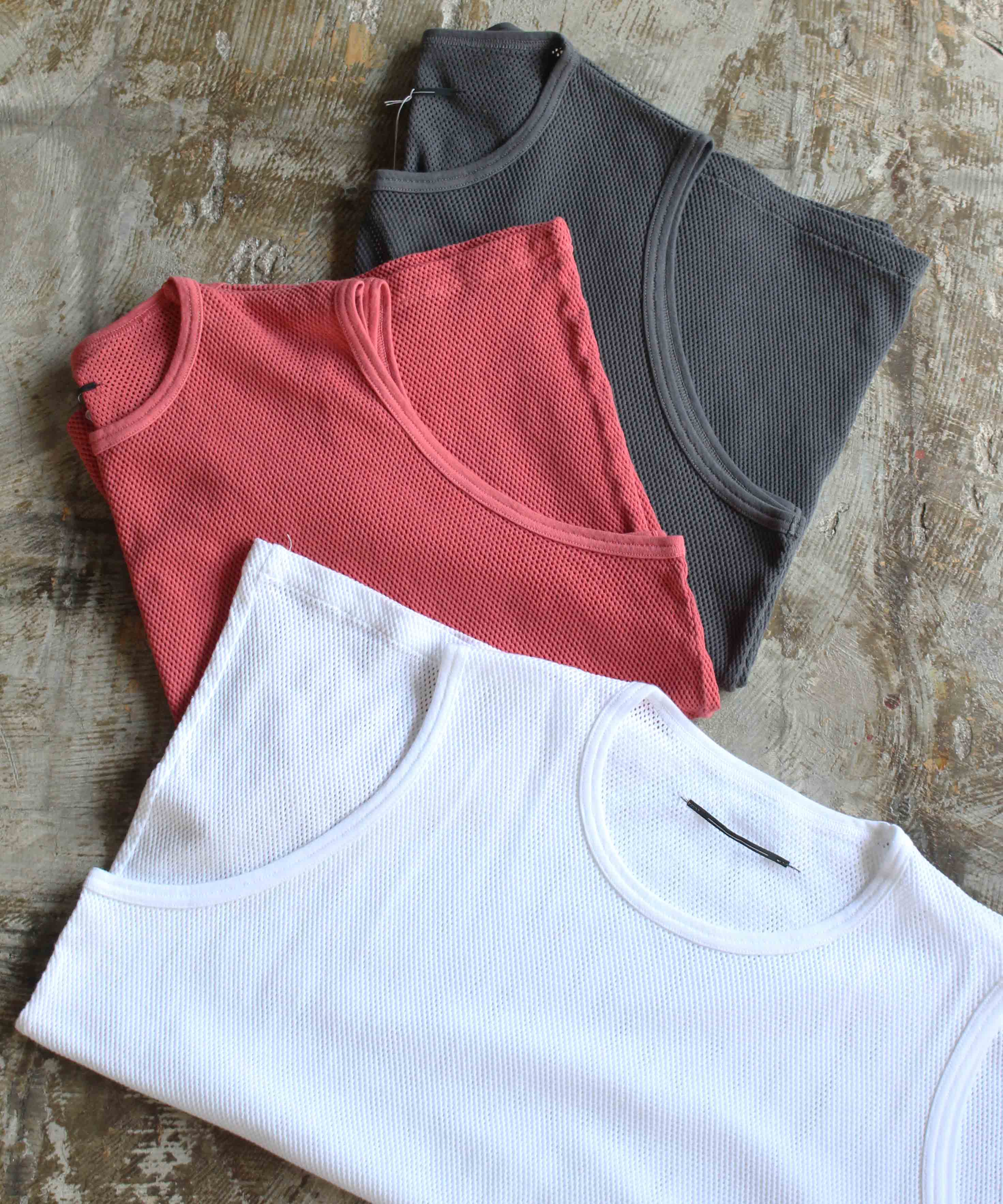 ANDER MESH SLEEVELESS  -