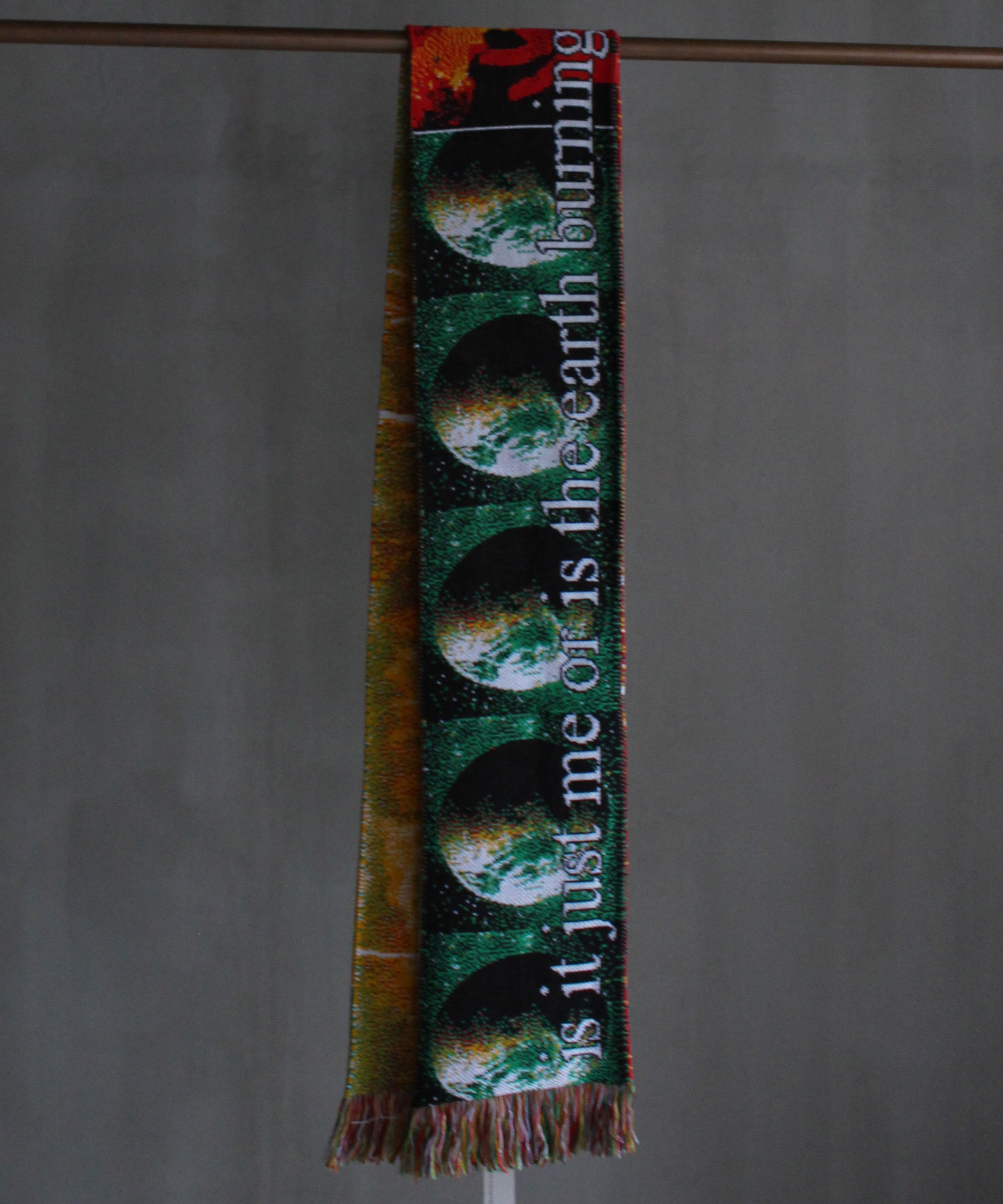 MONTMARTRE NEW YORK Burning Scarf MULTI -