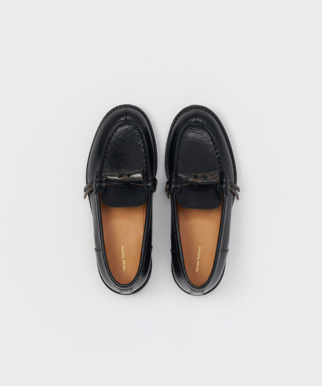 Hender Scheme horn loafer smooth black