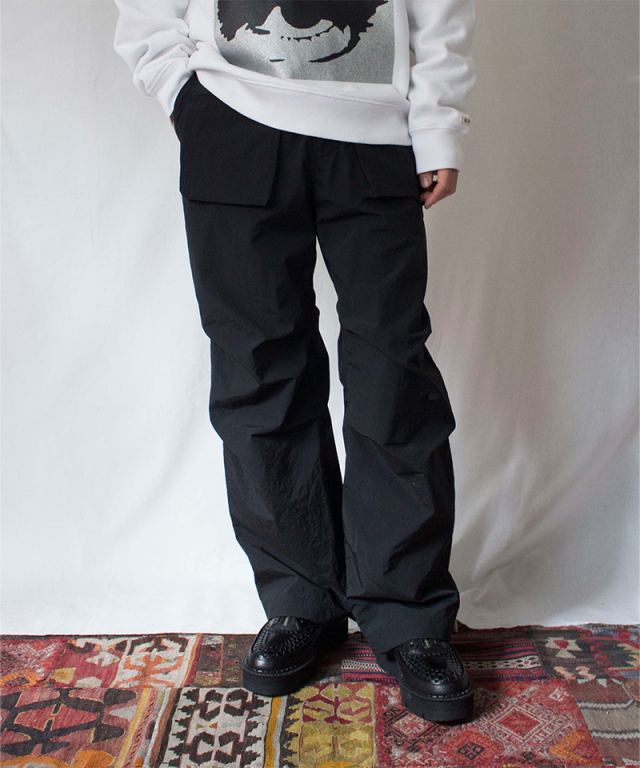 MATSUFUJI Cargo Pocket Nylon Wide Trousers BLACK - Mens | rroomm 