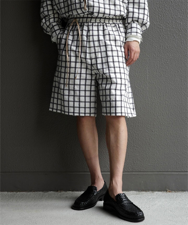 amachi. Phenomenal Check Shorts Off  White × Brown - Mens