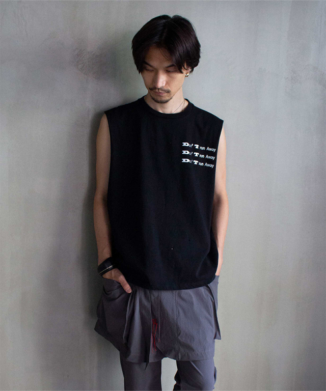 yass Don't ran away damage sleeveless Tee BLACK - Mens