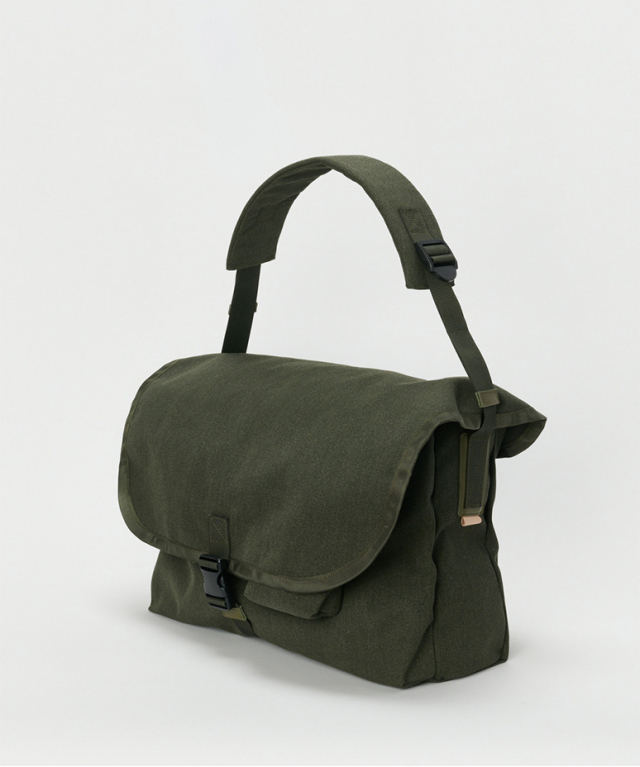 Hender Scheme messenger bag small - Mens | rroomm