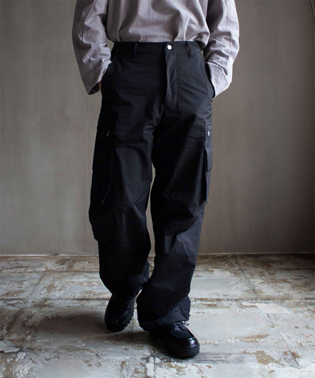 MATSUFUJI Water Repellent Wide Cargo Trousers BLACK - Mens