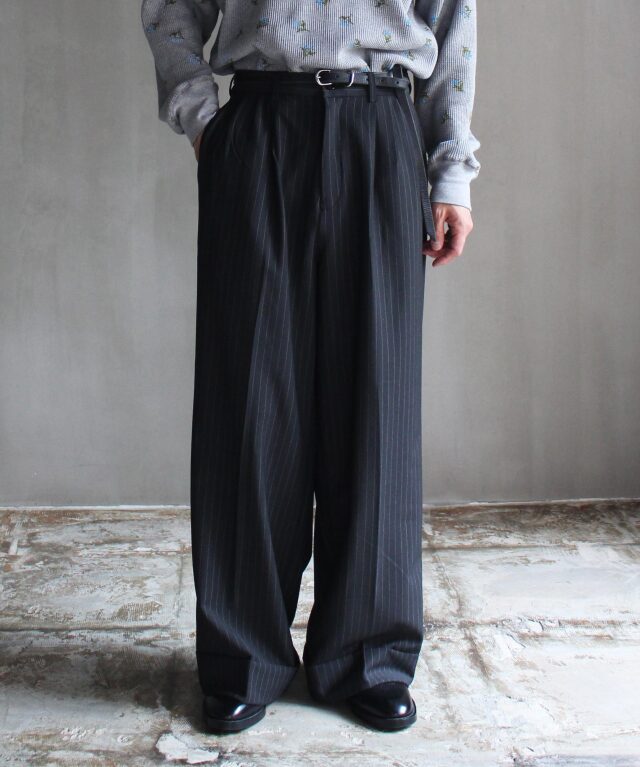 pin stripe designbaggy flare slacks