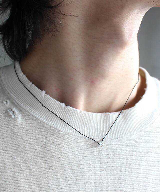 PHINGERIN TINY A NECKLACE BLACK - | rroomm onlinestore