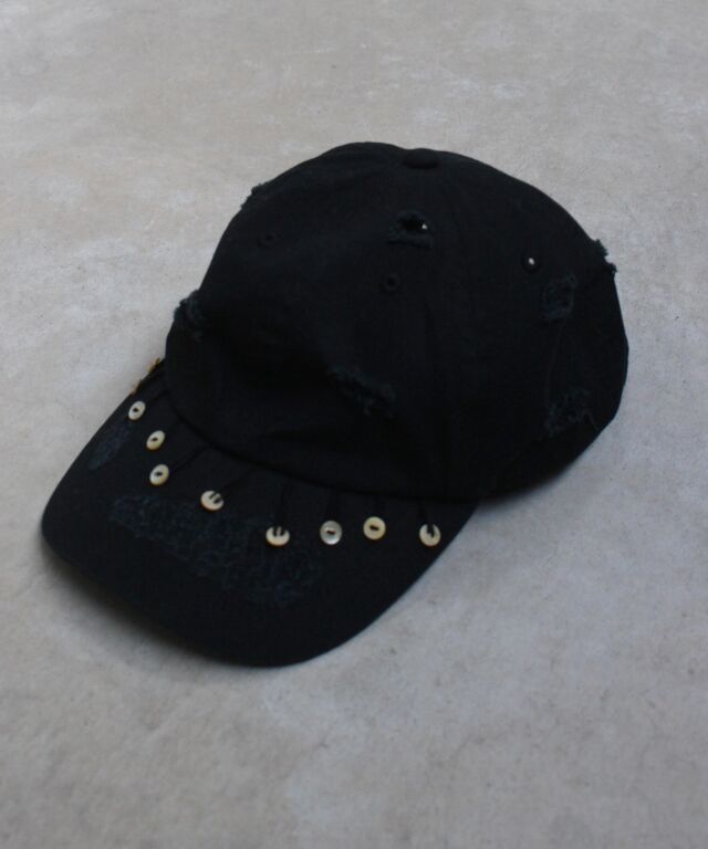 GLASS CYPRESS Black Hanging Button Hat Black -