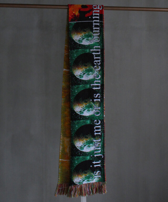 MONTMARTRE NEW YORK Burning Scarf