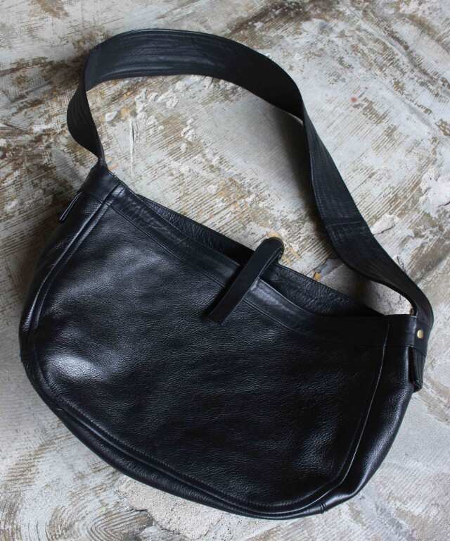 CCU NEWSPAPER BAG M BLACK -