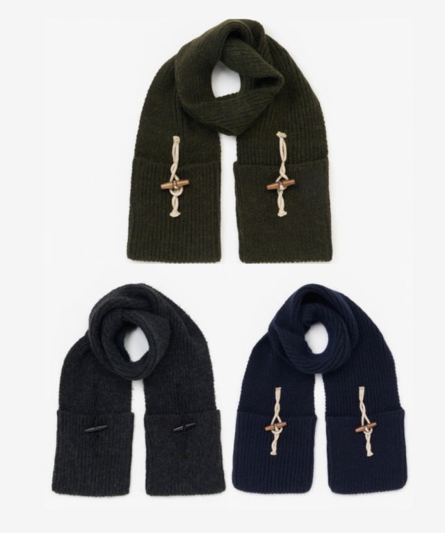Hender Scheme knitted pocket scarf  -