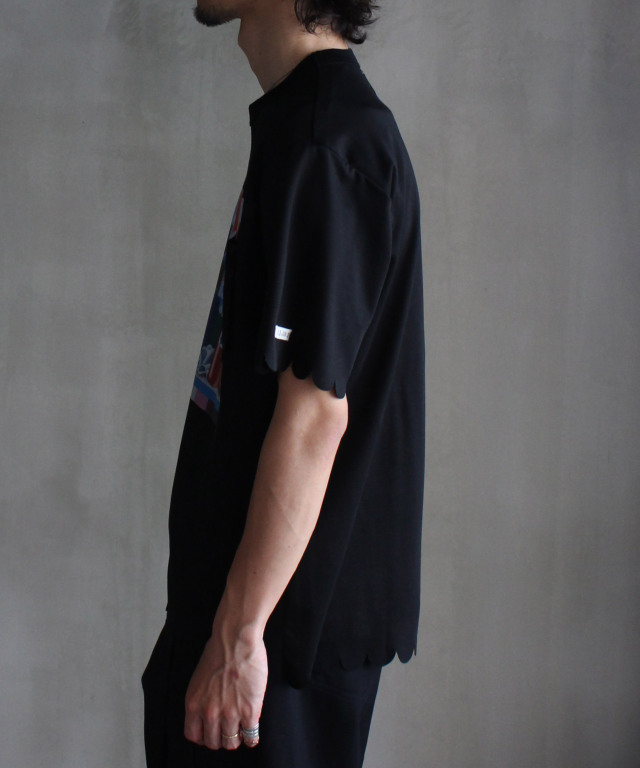 TSTS SPEECH BUBBLES POCKET T-SHIRT STILL LIFE ON BLACK - | rroomm