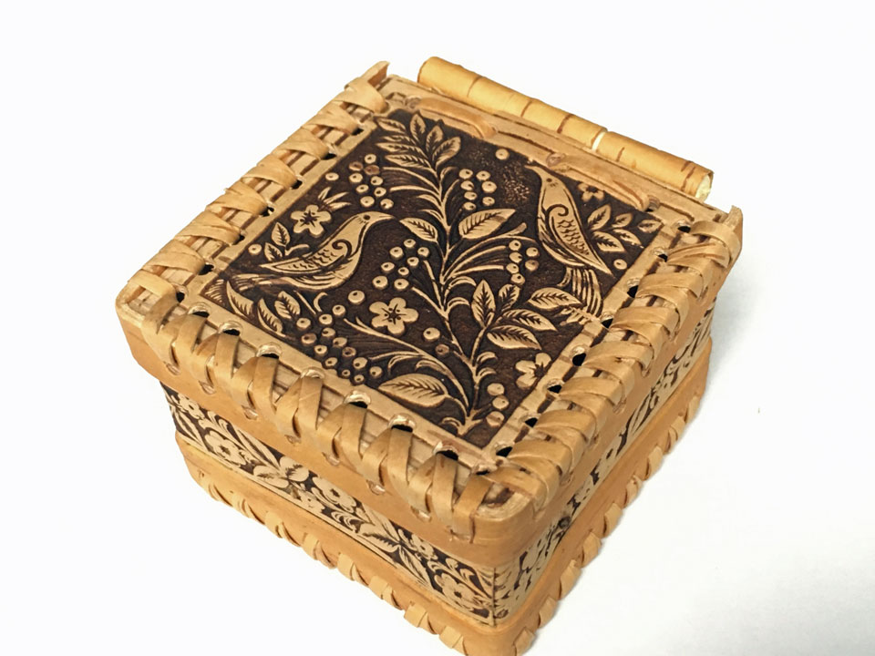 元気な鳥さん☆小さなベレスタ_スクエアの蝶番ボックス