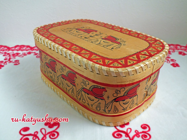 メゼーニ塗りのベレスタの箱☆アルハンゲリスクから【ロシア雑貨のカチューシャ】