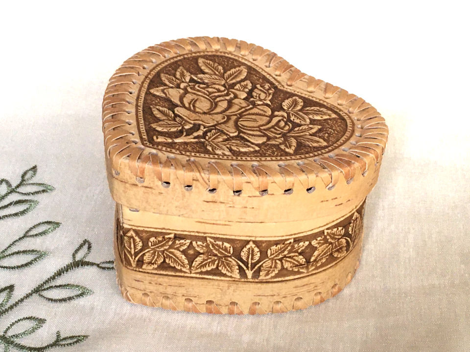 ローズの白樺ボックス☆ベレスタ☆白樺細工★ロシア雑貨