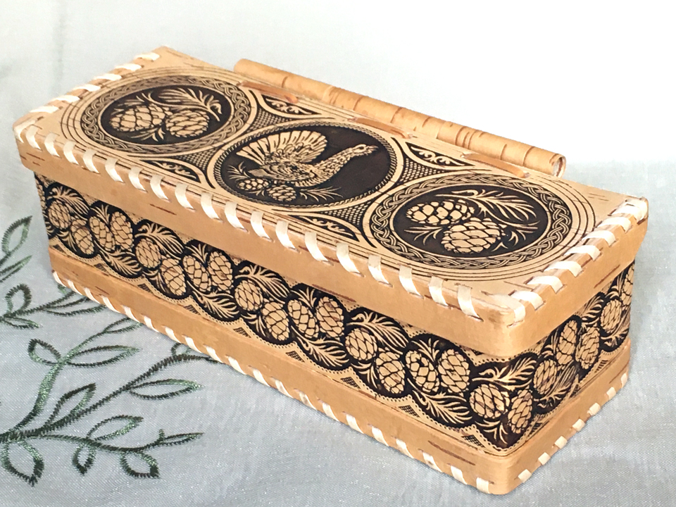 針葉樹と鳥☆ベレスタ_ヒンジタイプのレクタングルボックス☆白樺細工