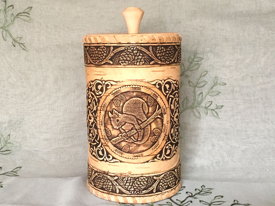 リスの大きなベレスタキャニスタ☆ベレスタ_白樺細工☆ロシア雑貨