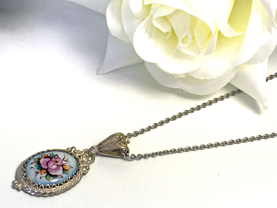 【訳あり】エレガンスフラワー（ペールブルー）☆フィニフチ_ペンダント