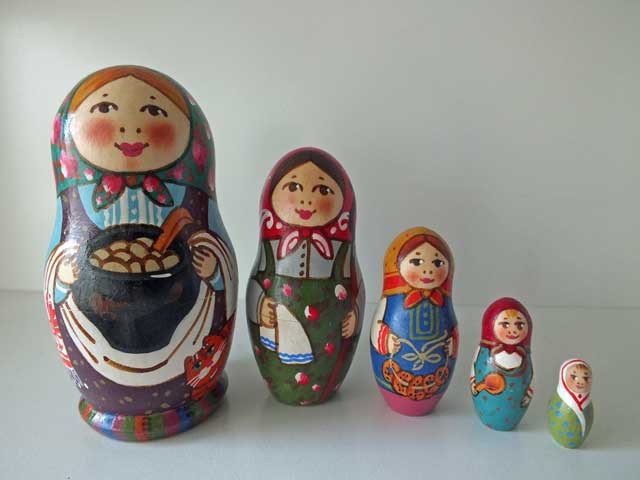 おかあさん☆Tドゥビニチさんのマトリョーシカ5P★ロシア雑貨